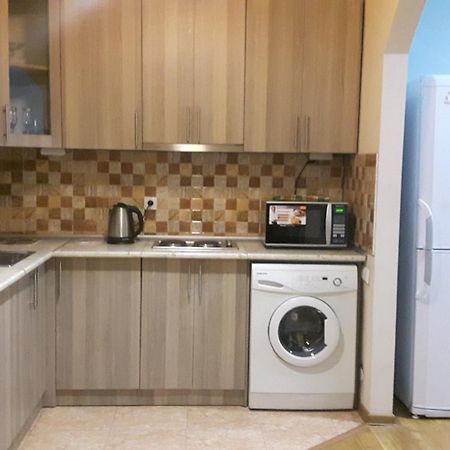 Apartment On Aleksandr Pushkin Street ティビリシ 部屋 写真