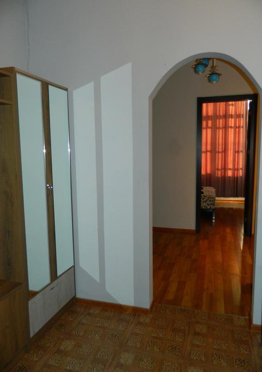 Apartment On Aleksandr Pushkin Street ティビリシ エクステリア 写真