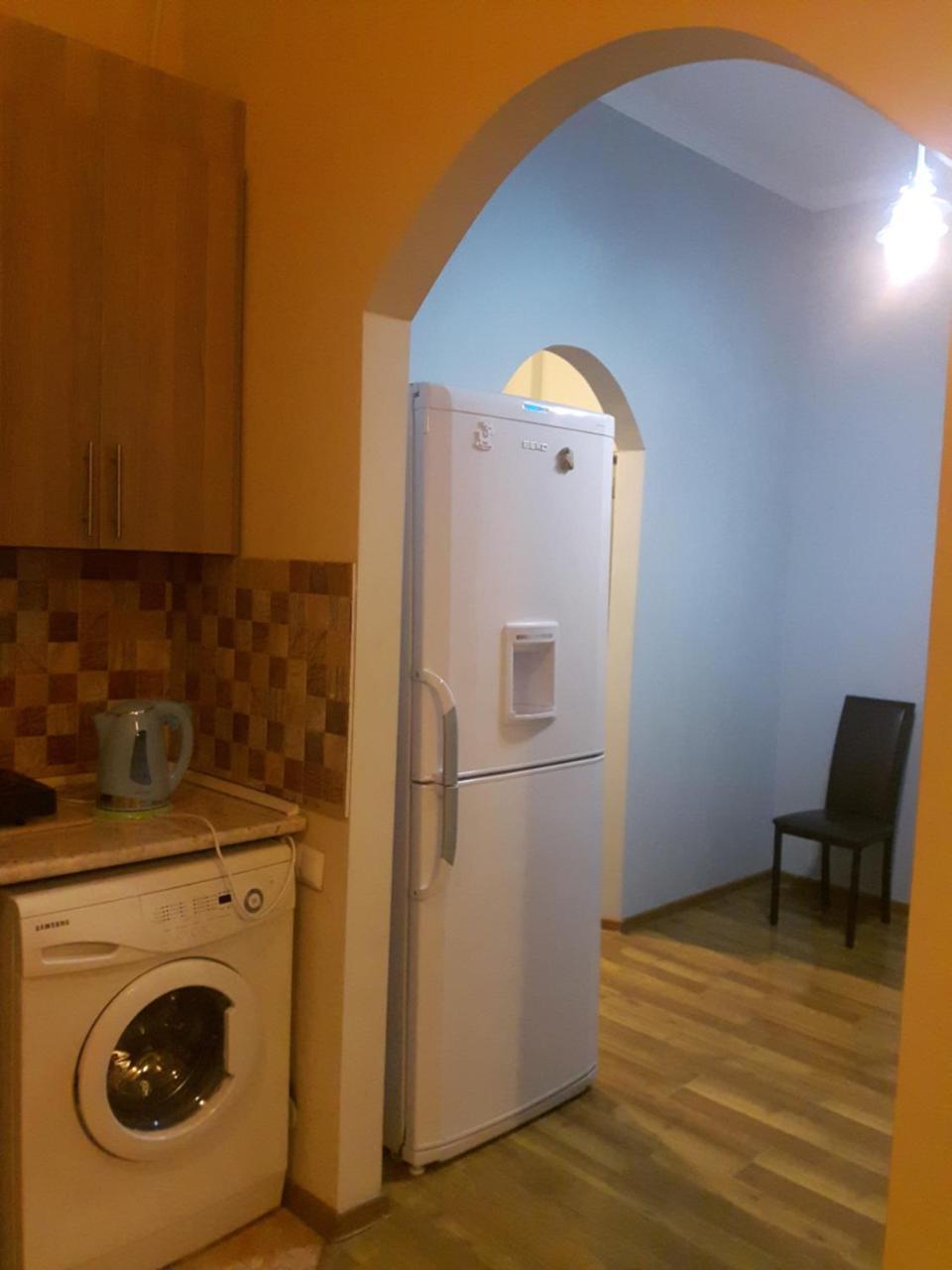 Apartment On Aleksandr Pushkin Street ティビリシ エクステリア 写真
